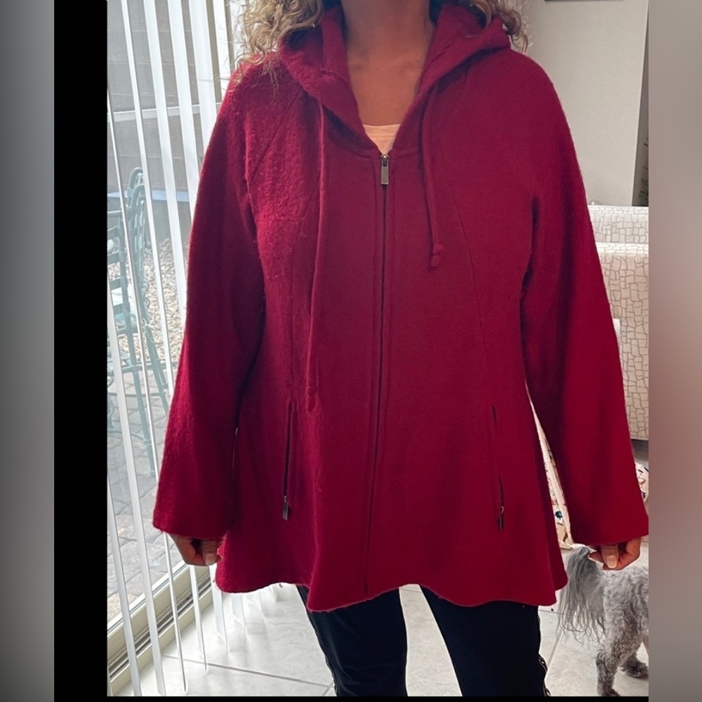 For Cynthia Women's Red Hooded Cape - Picture 3 of 6